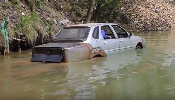 Mind-blowing! Chinese mechanic builds this car that functions like boat on water