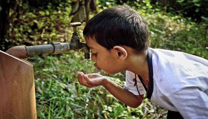 Transforming water from poisonous to purified -- at no cost