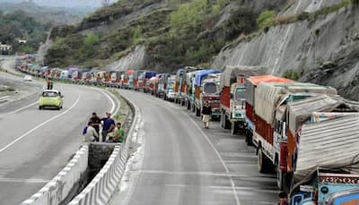 Jammu-Srinagar National Highway closed after landslide, hundreds of vehicles stranded