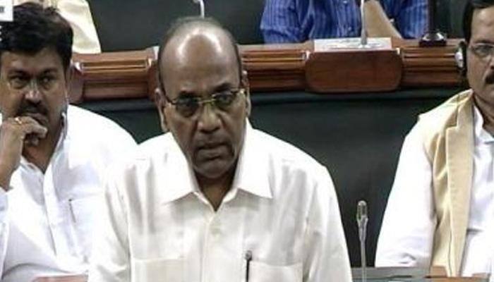 Shiv Sena MPs charge at Union minister Raju in Parliament after he refuses relief to Ravindra Gaikwad