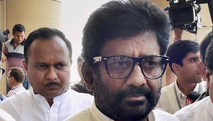 Shiv Sena MP  Ravindra Gaikwad calls Air India official R Sukumar 'mad' person