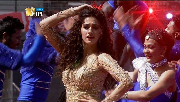 IPL 2017: Beautiful Disha Patani rocks in Indore opening ceremony – PHOTOS &amp; VIDEOS