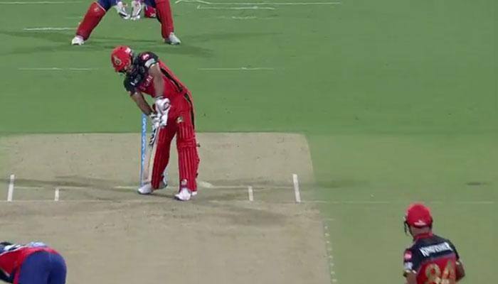 IPL 2017: Kedar Jadhav almost kills a spectator, then pulls off MS Dhoni&#039;s helicopter shot in one maniac knock — VIDEOS