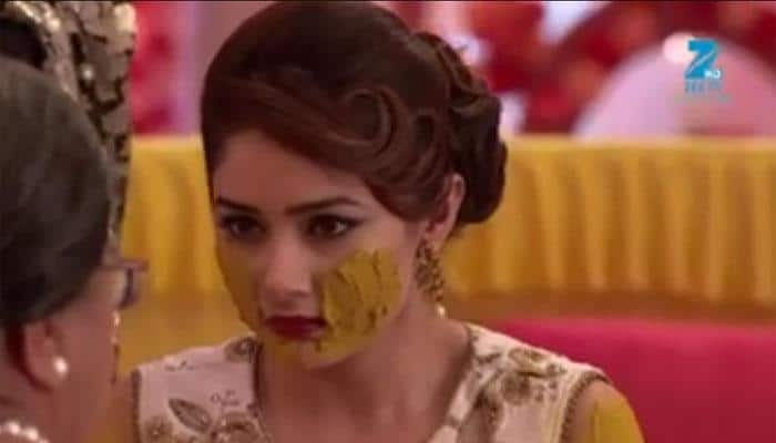 Kumkum Bhagya April 13 Episode Update: Abhi surprises everyone while applying Mehendi to Tanu’s face