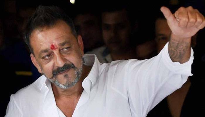 Non-bailable warrant against Sanjay Dutt for threatening filmmaker Shakil Noorani