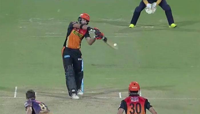 IPL 2017: Classic Yuvraj Singh show enthralls packed Eden Gardens — VIDEOS