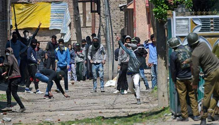 Security forces to use plastic bullets for crowd control in J&amp;K; pellet guns only as &#039;last resort&#039;