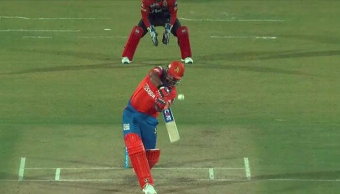 IPL 2107, GL vs RCB: Suresh Raina cameo thrills Rajkot crowd like never before — VIDEO