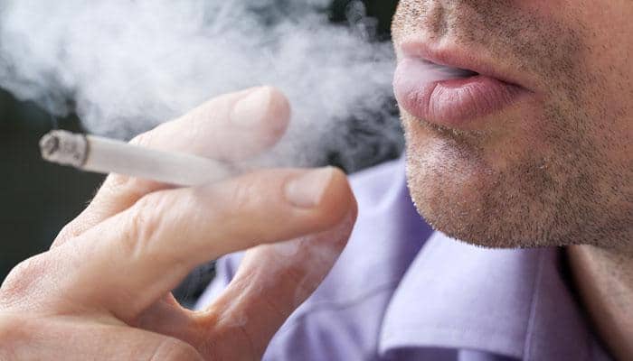 Laryngeal Cancer Active Or Passive Smoking Leads To Cancer In Voice Box Health News Zee News