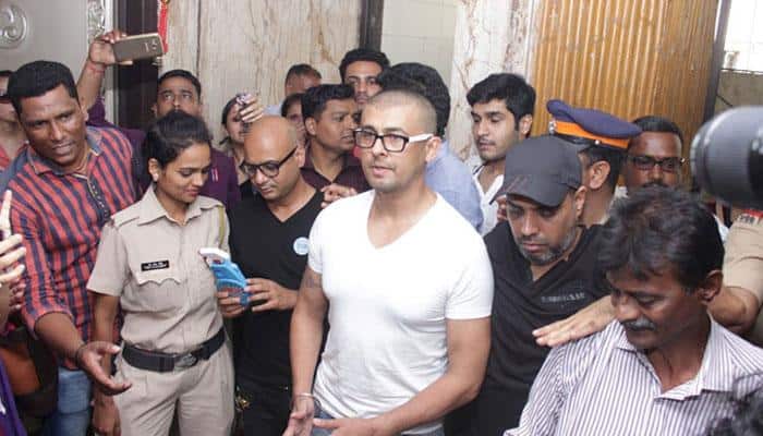 After Sonu Nigam shaves head, cleric says 'there was no fatwa against singer'