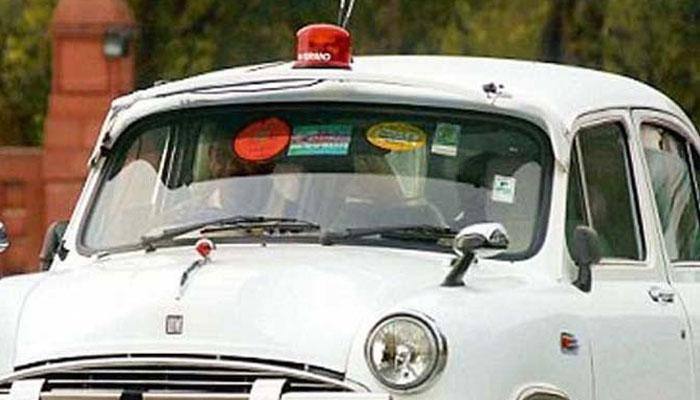 Yogi Adityanath steps in to end VIP culture in UP, bans use of red, blue lights; ministers remove beacons from cars