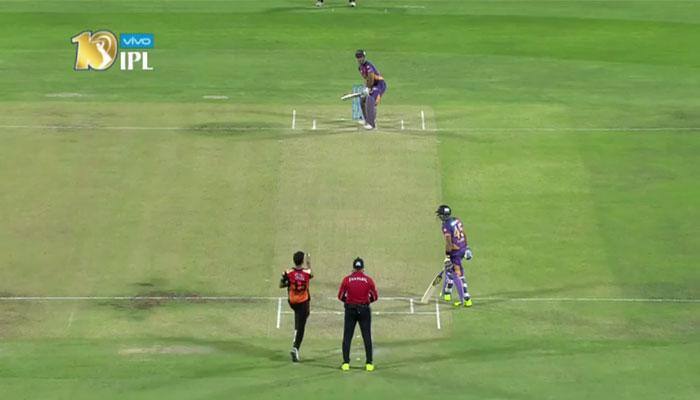 MS Dhoni unleashes trademark 'helicopter shot', hits Bhuvneshwar Kumar for a six – Watch Video