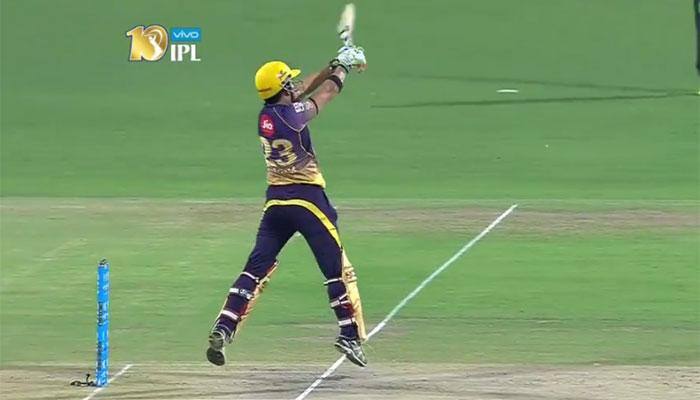 IPL 2017: Feet in the air, Gautam Gambhir dismisses Tymal Mills bouncer for a six — WATCH 