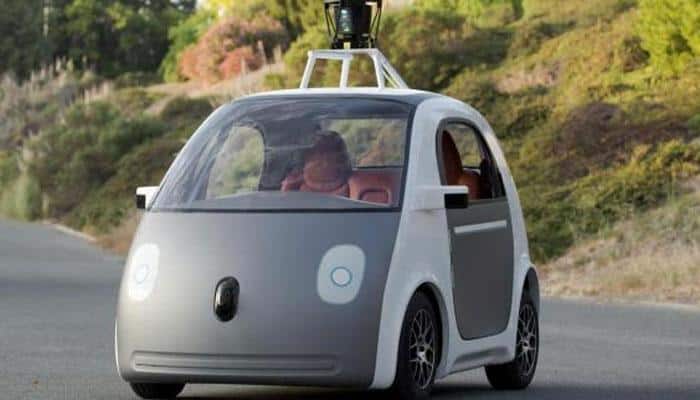 Fiat Chrysler, Google begin offering rides in self-driving cars