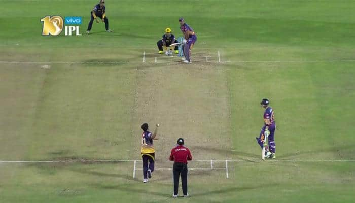 IPL 2017, RPS vs KKR: Kolkata Knight Riders&#039; Piyush Chawla tastes an MS Dhoni &#039;special&#039; – Watch Video