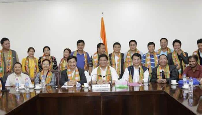 Hailing PM Narendra Modi&#039;s leadership, 23 Arunachal Congress councillors join BJP