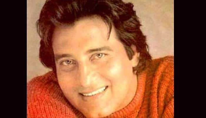 Vinod Khanna passes away: Celebrities express shock, mourn the loss of a great actor