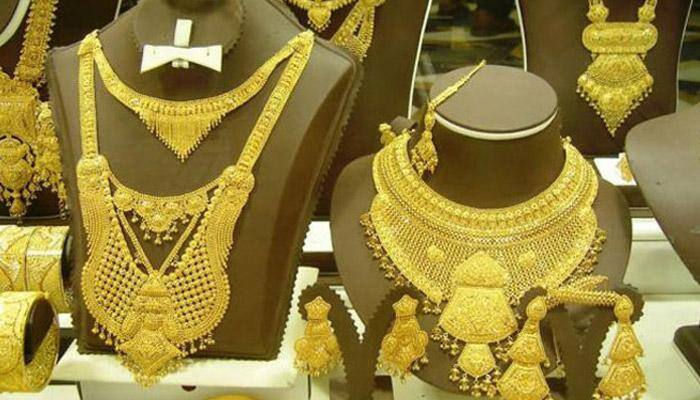 Gold shines to Rs Rs 29,480 per 10 grams on Akshaya Tritiya buying