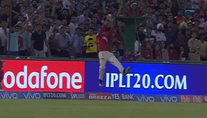 IPL 2017: Manan Vohra conjures up season&#039;s greatest fielding effort to deny Kane Williamson a sure six — MUST WATCH