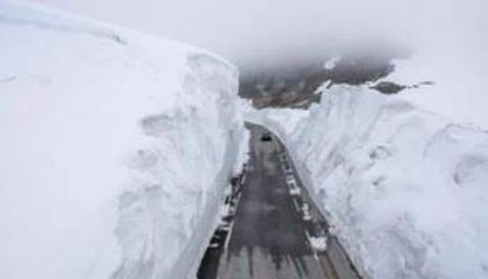 Himachal Pradesh: Rohtang Pass reopened for motorists