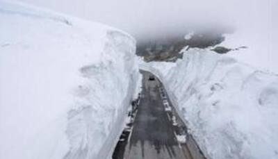 Himachal Pradesh: Rohtang Pass reopened for motorists