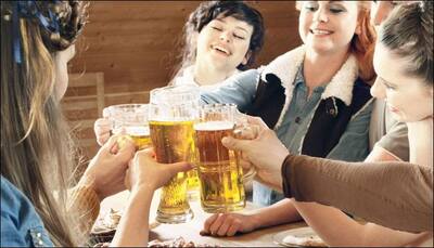 Ladies, take note! Consuming 7 or more alcoholic beverages per week increases breast cancer risk