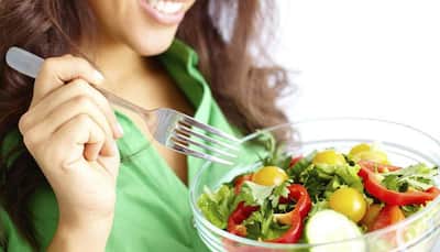 Struggling to lose weight? Try `8 Hour Diet` - Brunch at 10am, lunch at 1pm, final meal by 6pm