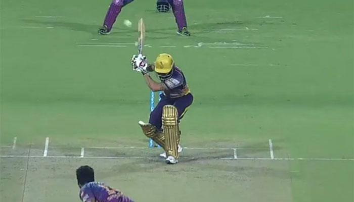 WATCH: KKR batsman Manish Pandey hits cricket&#039;s most strangest shot in IPL