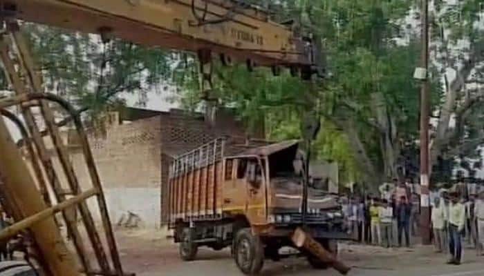 14 killed after 'sleepy' driver loses control of mini bus in UP
