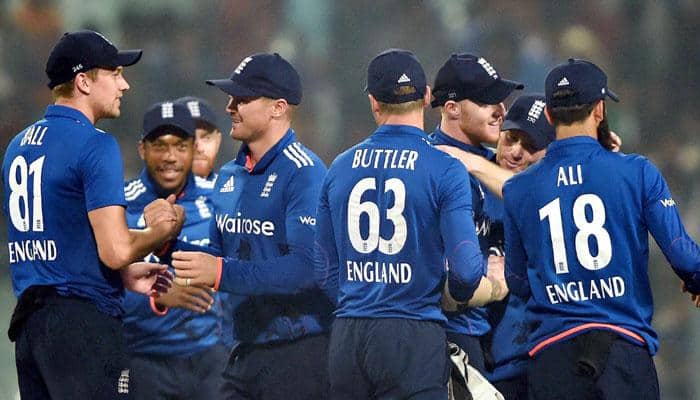 Adil Rashid&#039;s 5 for 27 guides England to 7-wicket win over Ireland in 1st ODI