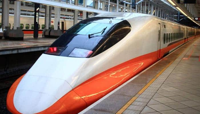 Luxury Japanese train has bath and fireplace