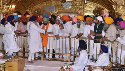 Punjab CM Amarinder Singh, ministers offer prayers in Amritsar