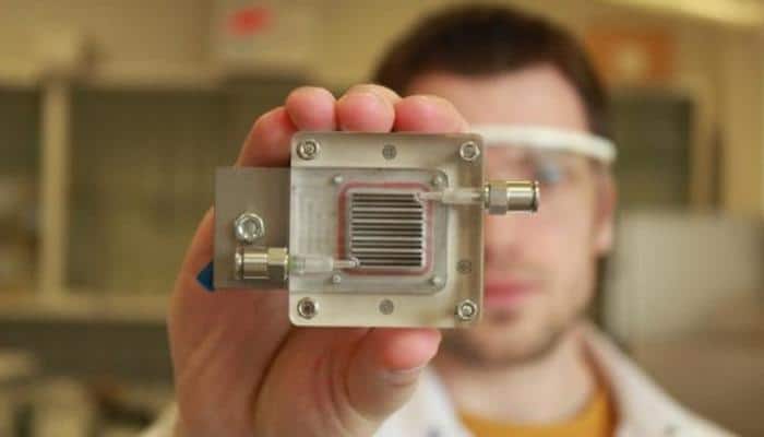 This new device can generate power from polluted air!