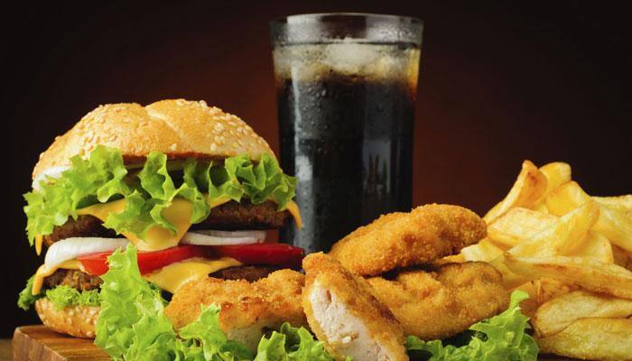Pizza, noodles, soft drinks go off Maharashtra school canteens