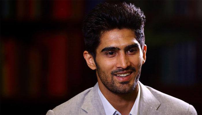Boisterous Amir Khan claims fighting Vijender Singh will be a step backwards
