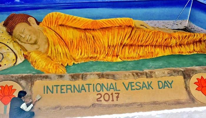 Sudarsan Pattnaik attempts to create World&#039;s longest sand Buddha and the pictures are incredible!