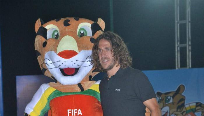 FIFA U-17 World Cup: Carlos Puyol hands ticket to 1911 Mohun Bagan captain&#039;s descendant