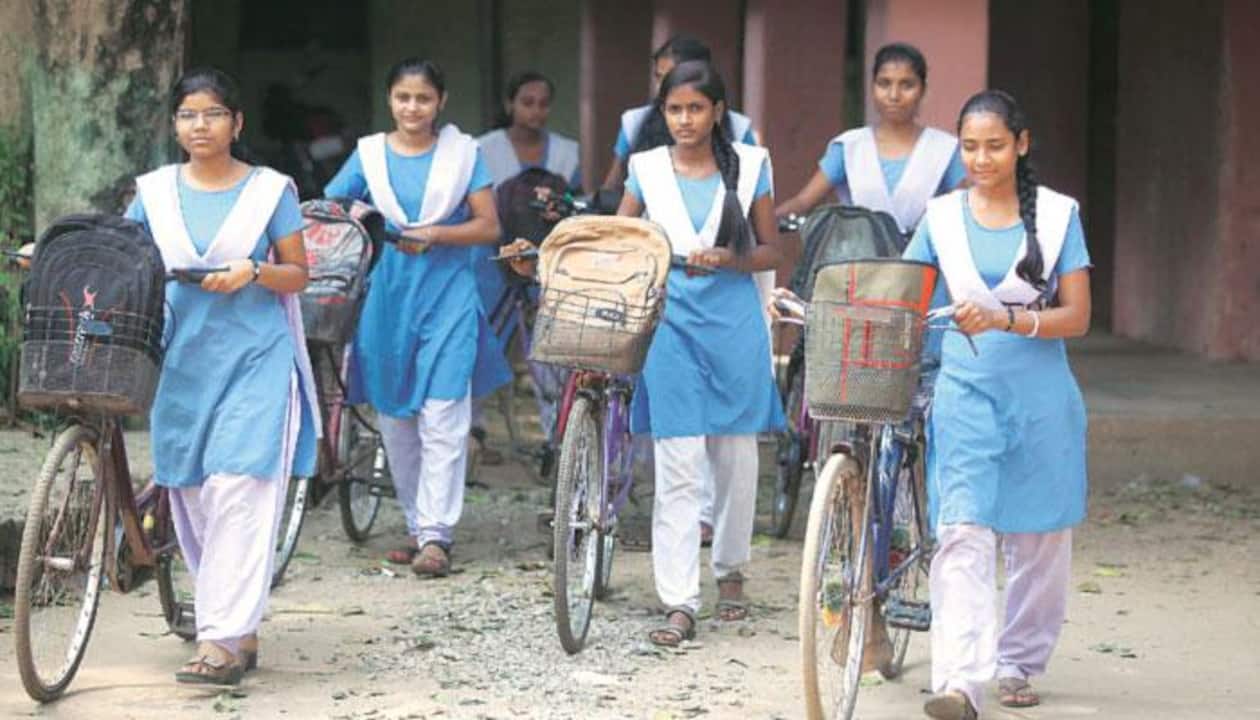 Punjabi School Girl Sex Video - Haryana schoolgirls force state govt to upgrade village school | Haryana  News | Zee News