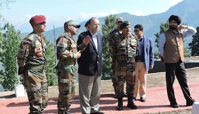 Defence Minister Arun Jaitley visits LoC, praises soldiers