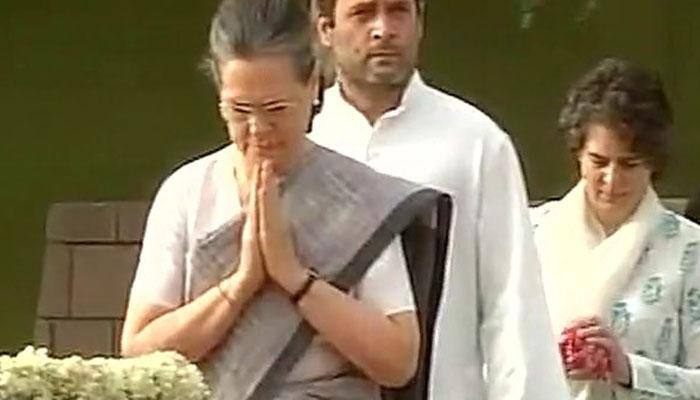 Sonia, Rahul Gandhi pay tributes to Rajiv Gandhi on 26th death anniversary
