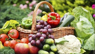 Help yourselves to more servings of fruits and veggies to reduce risk of artery disease!