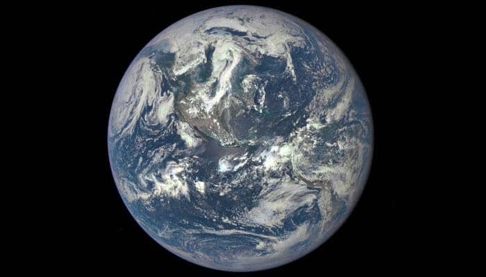 Bizarre discovery! Scientists say Earth was a &#039;donut-shaped&#039; mass of hot, vaporised rock