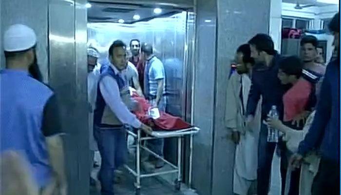 J&amp;K: Terrorists shot PDP worker Abdul Qayoom at Srinagar's Barzulla