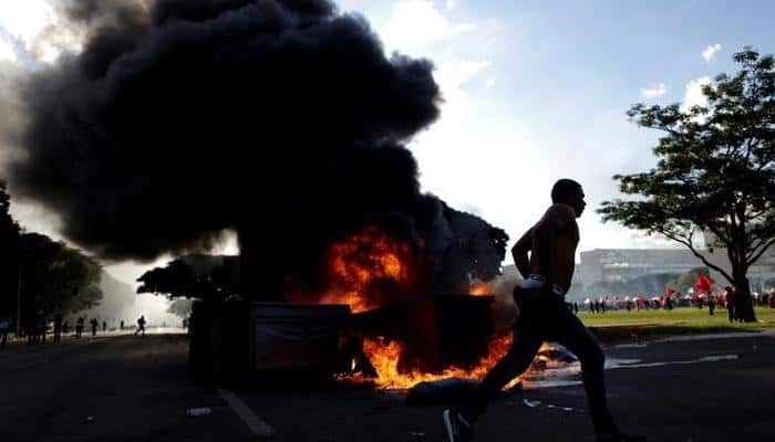 Brazil&#039;s Michel Temer deploys Army as protesters battle police