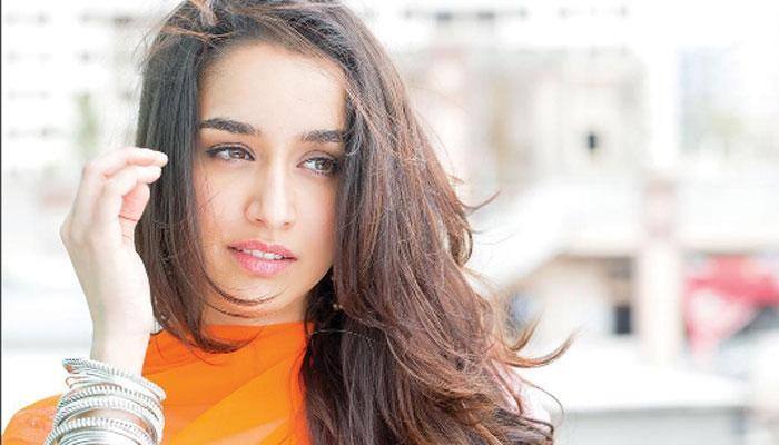 Shraddha Kapoor does a daring cartwheel post 'Half Girlfriend' success! - Watch