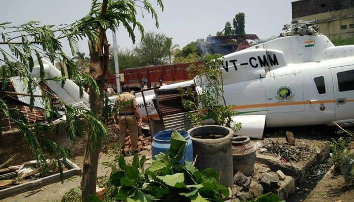 When Devendra Fadnavis&#039; chopper crashed in Latur, only Irfan Shaikh was there to help him 