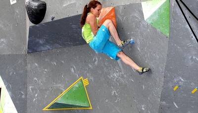 Bouldering – Rock climbing may treat depression, says study