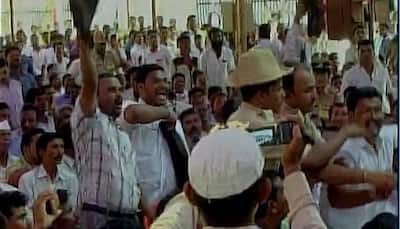 Karnataka CM Siddaramaiah shown black flags by Madiga Samiti over reservation; 5 members detained