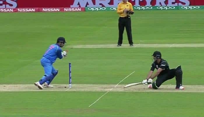 Champions Trophy: Cricket fans bowled over by MS Dhoni&#039;s lightning quick work behind stumps to dismiss Colin de Grandhomme