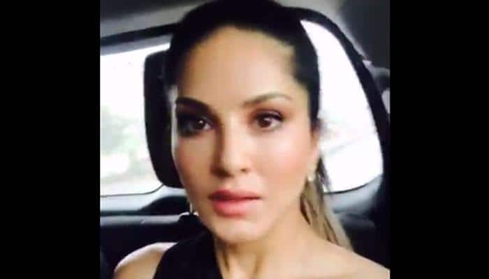 Sunny Leone&#039;s plane almost crashed, actress shares video on Twitter!